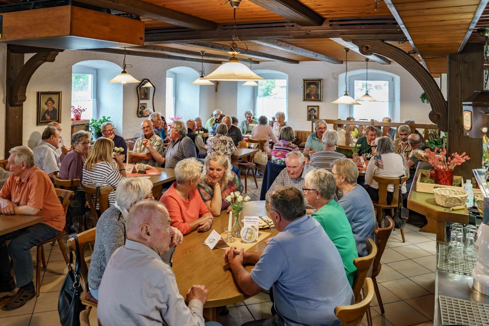 Landgasthof Ochsen Neresheim Exterior photo